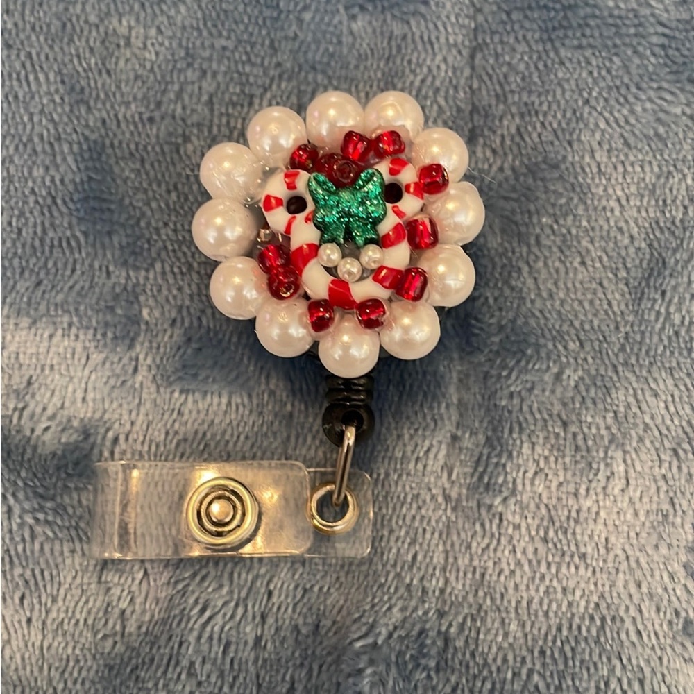 Badge reel